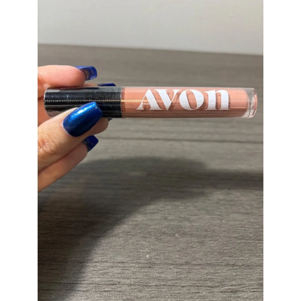 NEW Avon Mattitude Liquid Lip in color Ambitious